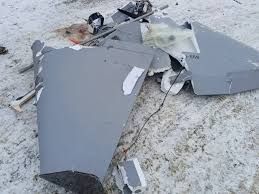 Something unusual happened in Kyiv: Russian drones appeared before the air raid siren sounded

There's no official explanation yet. But the incident comes after an expert warned that Russia began using new BM-35 drones with Starlink for control euromaidanpress.com/2026/01/26/rus…