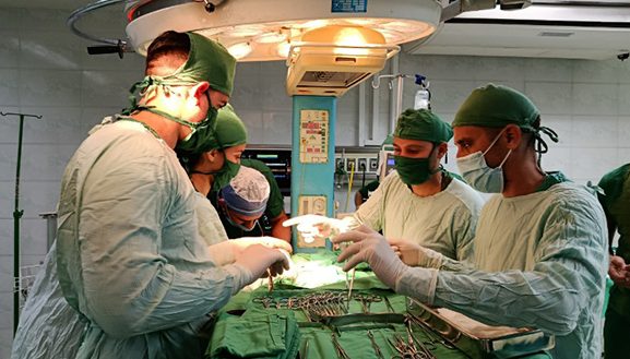 🤱En el Centro Regional de Cirugía Neonatal de Holguín se entrelazan la precisión médica con la fuerza emocional de las familias que enfrentan situaciones críticas en los primeros días de vida de sus hijos.

🔗acortar.link/F8bLRB