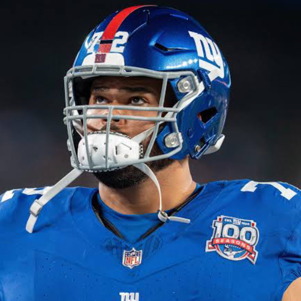 jasrifootball's tweet image. 𝗧𝗥𝗘𝗡𝗗𝗜𝗡𝗚: Following the news of Shedeur Sanders making the Pro Bowl, Giants OT Jermaine Eluemunor says the Pro Bowl has become “a joke”

“Andrew Thomas Top LT in the NFL hasn't made one yet but if you're popular you get in. Laughable at this point”