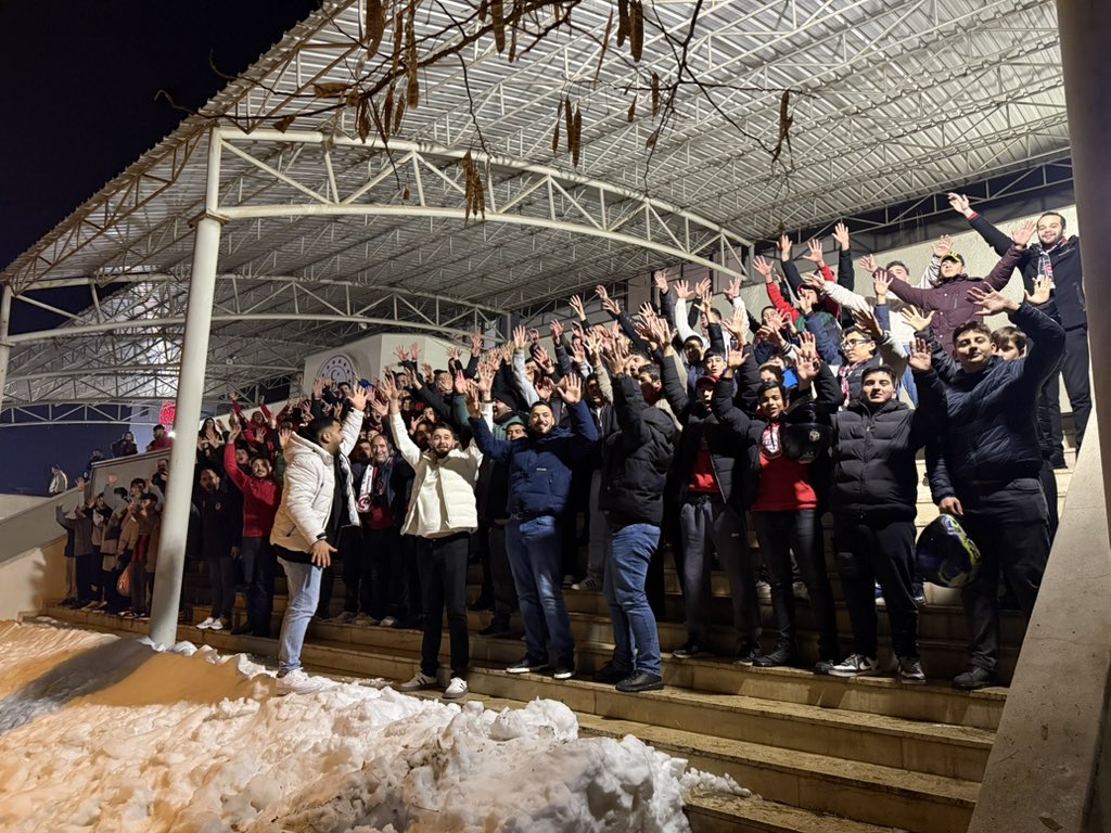 LİDER TAKIMIN, LİDER TARAFTARI!

Gaziantep Basketbol’umuzun şampiyonluğa yürüyüşünde bizde her zamanki gibi yerimiz aldık. <a href="/gantepbasketbol/">Gaziantep Basketbol</a> 

#ForzAntepGrubu