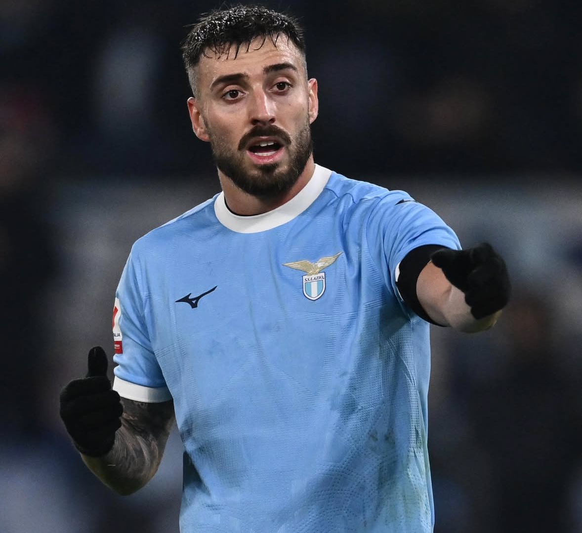 theMilanZone_'s tweet image. Il #Milan lavora all'acquisto di Mario #Gila della #Lazio per il mercato estivo, sfruttando il contratto in scadenza nel 2027. Molto complicato anticipare l'operazione a gennaio. In caso di acquisto del #Milan, una grossa percentuale andrà nelle tasche del #RealMadrid. 

via