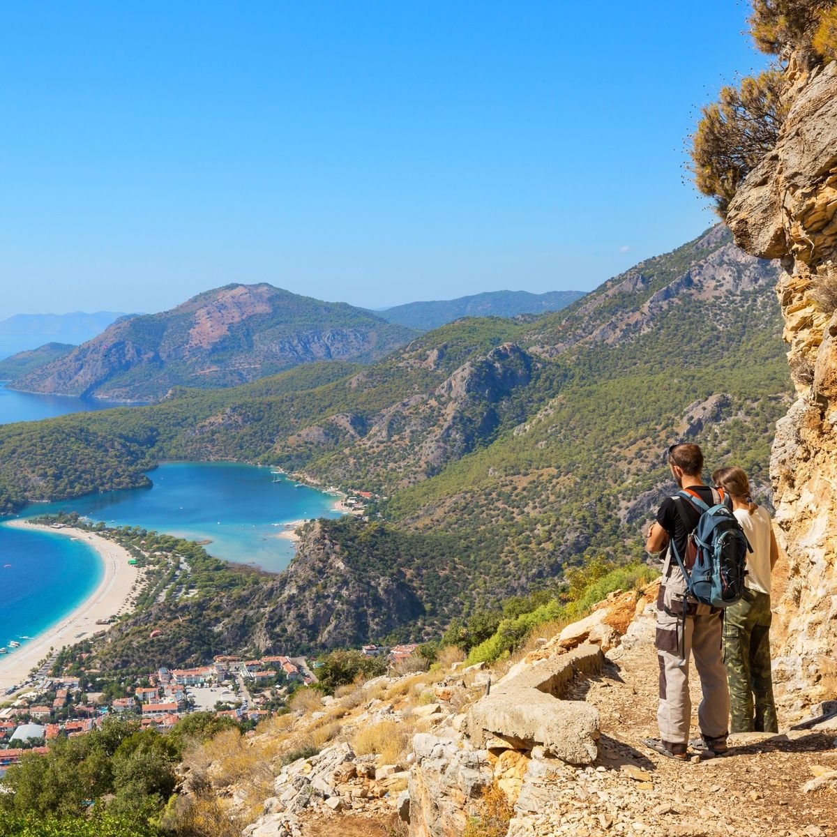 🇹🇷 Türkiye has the world’s most beautiful way: the Lycian Way.

This ~540 km trail follows the routes the Lycians used to connect their mountain cities, ports, temples, and markets over 2,500 years ago.

The Lycians were indigenous Anatolian people like Hittites, Luwians rooted
