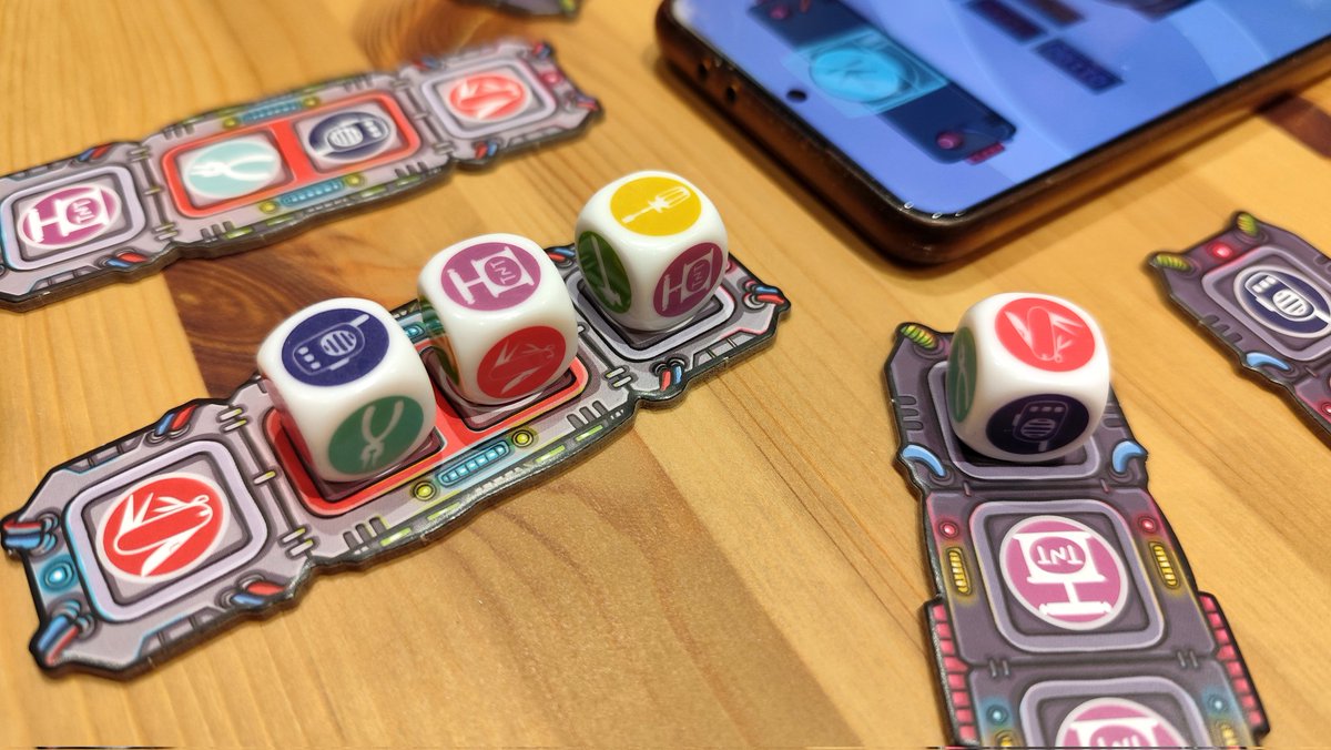 ElDailyToken's tweet image. Últimas partidas! #Zombicide Undead or Alive 🤠🧟 (el bueno, el zombie y el malo), #Unlock! Epic Adventures 🏮🀄 (otro misterio resuelto!), #KeepTheHeroesOut! 🔥 (probando nuevas facciones!), y #PenguinKaboom 💣🐧 (pingüinos artificieros, que podría salir mal XD) #juegosdemesa