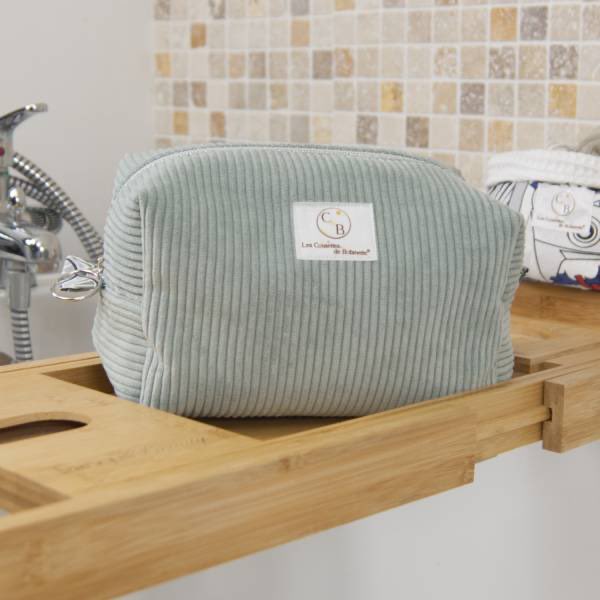 AlexdeCdeB's tweet image. Petite exclu juste pour ici !

Le nouveau motif combiné avec la nouvelle couleur pour le pack découverte ! 

Bientôt disponible sur la boutique. 
Ça va tellement s’accorder avec la nouvelle trousse 😍