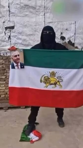 Aryammehr_2's tweet photo. @zahranoor_1999 پرچم ایران اینه بیشرفا
#جاویدشاه https://t.co/IzW5FwgZxv
