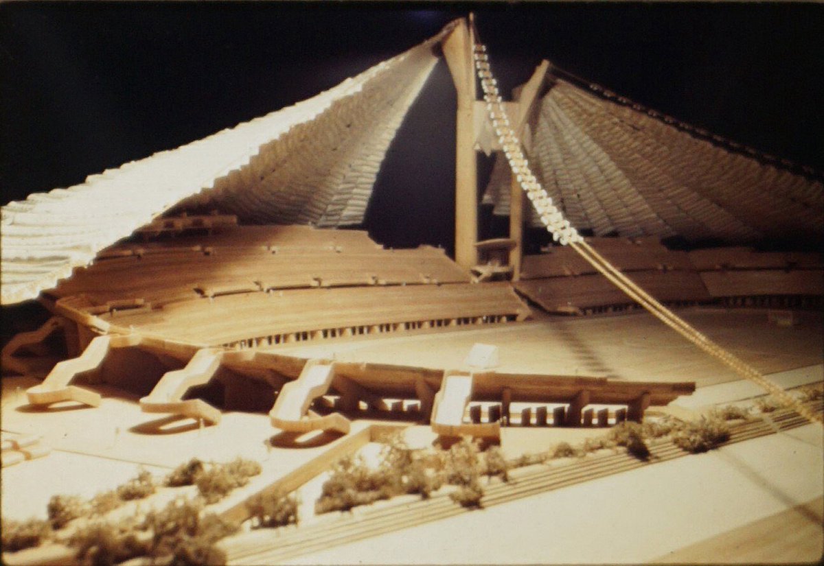 تصميم استاد رياضي في مدينة الدمام بطلب من الملك فيصل بن عبد العزيز آل سعود مستوحى من الخيمة و الغترة ( لم ينفذ ) 1968 م