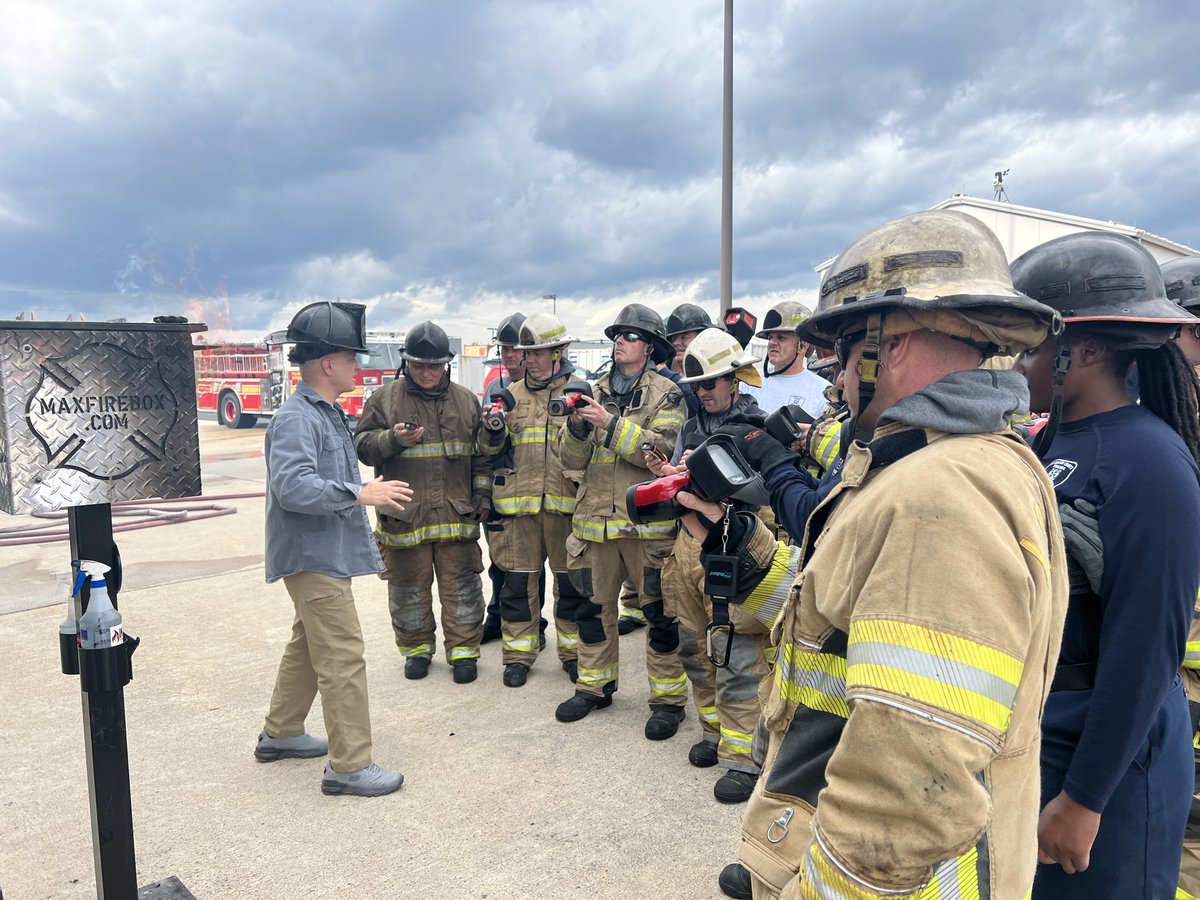 AndyStarnesFire tweet media