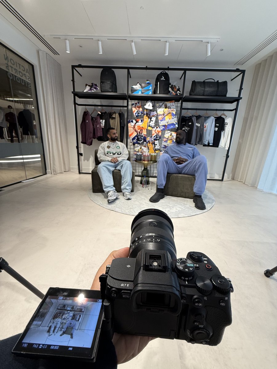 Mo Mooncey tweet media