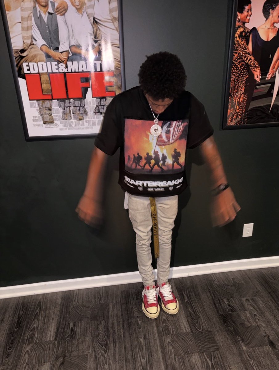 OnlyOne1YC's tweet photo. Told Her I Uh Only Break Her Heart If She Naughty 😤

Go Shop @hbkluxury https://t.co/99XBrGR64f