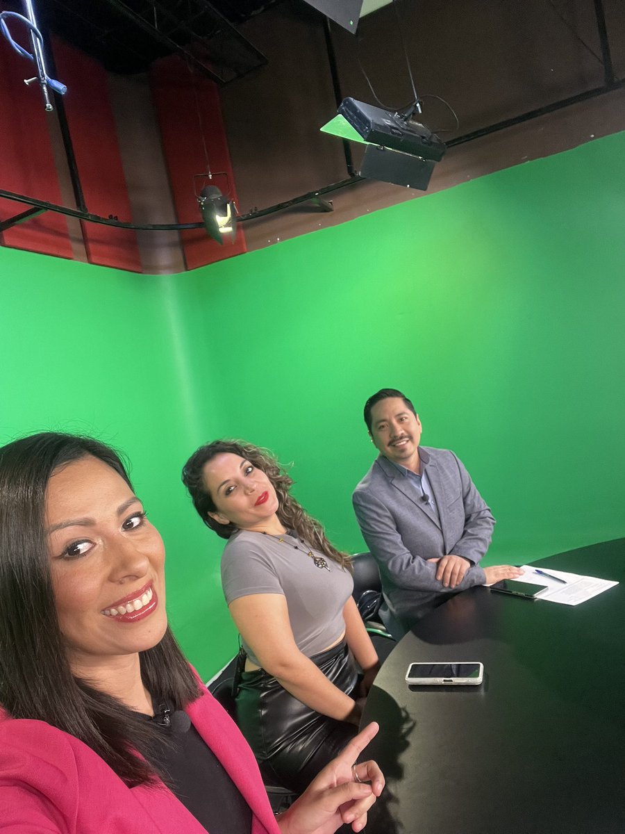 Bonito lunes amig@s 

Sigan <a href="/RTvNoticiasMor/">RTv Noticias Morelos</a>