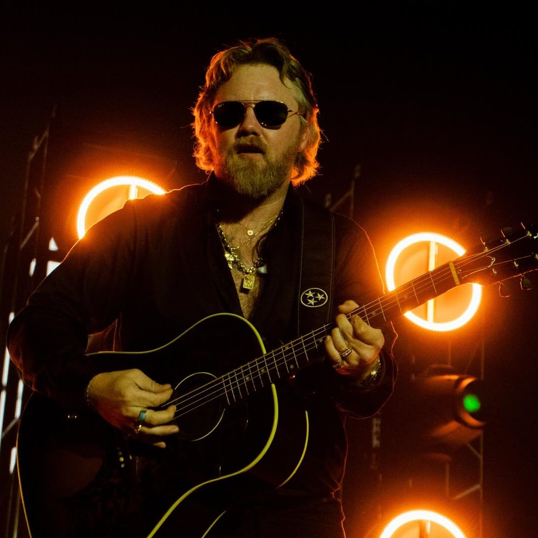 CountryCentral's tweet image. Ernest releases new song "Lorelei."