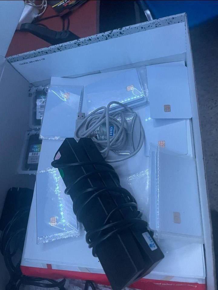 c_wave5's tweet image. Clones