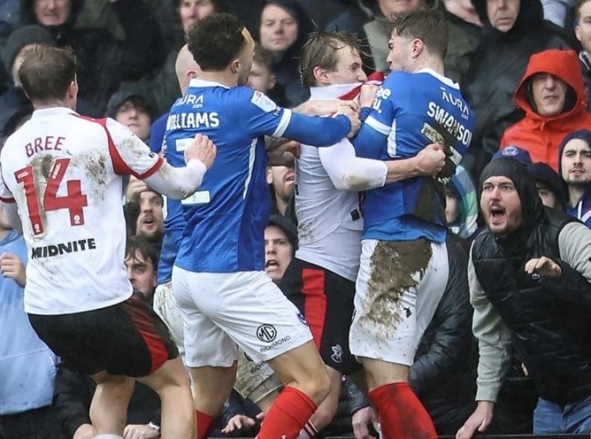 ryanhoney9's tweet photo. Announce Zak Swanson signing a new contract please and thank you. 

He gets it. 

#Pompey https://t.co/4pBoZIbCA2