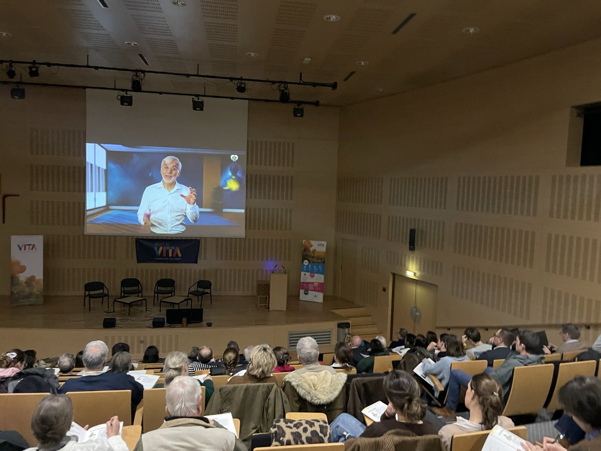 lalstev's tweet photo. 2ème soirée de l’ Université de la vie #UDV organisée par @allianceVITA à Clermont-Fd ! https://t.co/qthZhw5aiX
