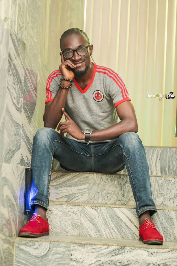 Onsogbu's tweet photo. If I happen to be amongst those decamping to APC now, they would have said I am looking for political patronage.

Thank God I joined the APC from the scratch because I saw tomorrow, and I remain a proud founding member of APC;  political rewards or not because the future is brighter. A better Nigeria means a better me, a better future for my children, and that's much important to me than anyother thing else.

Therefore, I will continue to support President Bola Ahmed Tinubu GCFR @officialABAT and the Renewed Hope Agenda because it's for a better, secured, prosperous and progressive Nigeria.

God bless Nigeria 🇳🇬🌹.