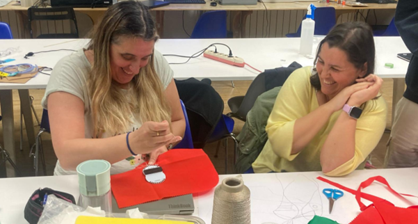 xavidominguez's tweet photo. Disseny i implementació d’una formació STEAM-maker per a docents referents. https://t.co/F371gtExdf #steam #makered https://t.co/ZmPCNtytBv