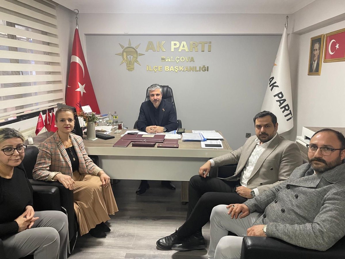 Balçova Sosyal Güvenlik Kurumu Müdürü Sn. Deniz Koçak, İlçe Başkanlığımıza iade-i ziyarette bulundular.

Kendilerini başkanlığımızda ağırlamaktan memnuniyet duyduk. Nazik ziyaretleri ve hoş sohbetleri için Sn. Koçak’a teşekkür ediyoruz.

<a href="/akpartiizmir/">AK Parti İzmir</a> 
<a href="/Bilalsaygili/">Bilal Saygılı</a>