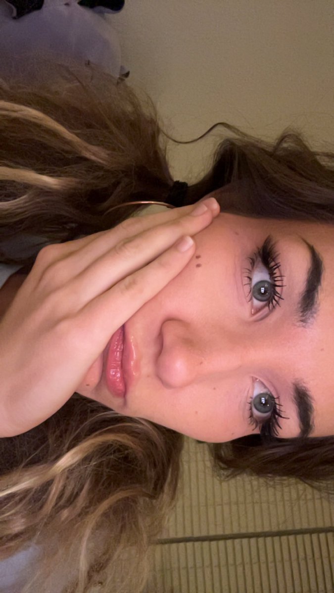 lilmissensitive's tweet photo. hiiii~ https://t.co/Jn4n03Jrvt
