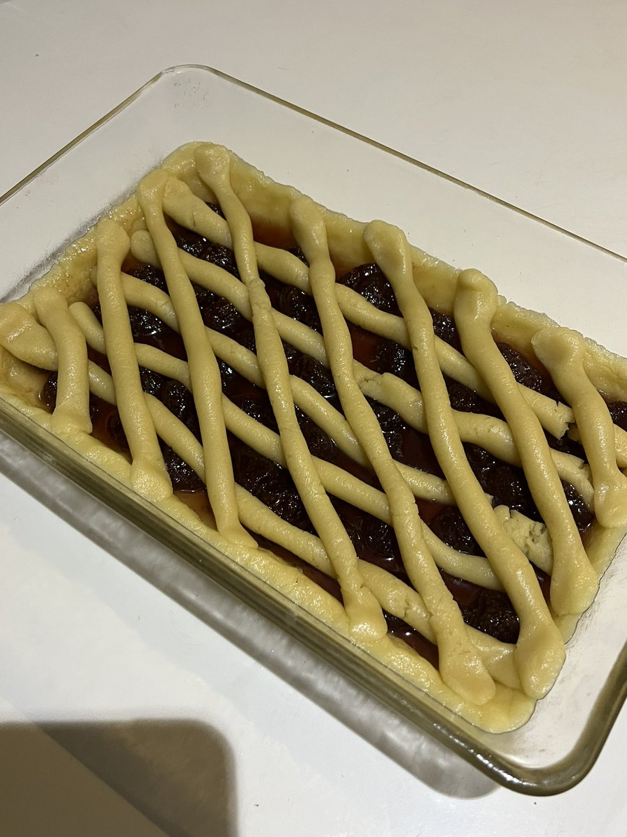 İlk tart denemesi (sen 18 yaşında ne yapıyordun…) ve muhtemelen dikdörtgen borcamdan ötürü -10 puan ile başlıyoruz