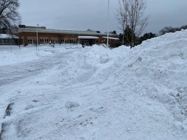 NeedhamChannel's tweet image. A few of the sights from outside TNC and throughout town on the big snowstorm over the last day plus. We hope everyone is staying safe in these conditions. 
#TheNeedhamChannel #NeedhamMA #Snow #snowstorm