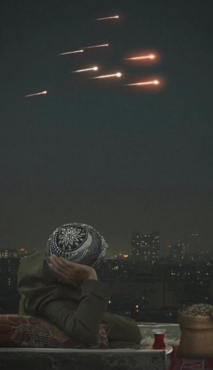 ضَلاَلاً لهذا الموتِ مَن ظَنّ نفسَهُ
                   و منذُ متى يَخشىٰ المَنايَا مُرِيدُها ..؟