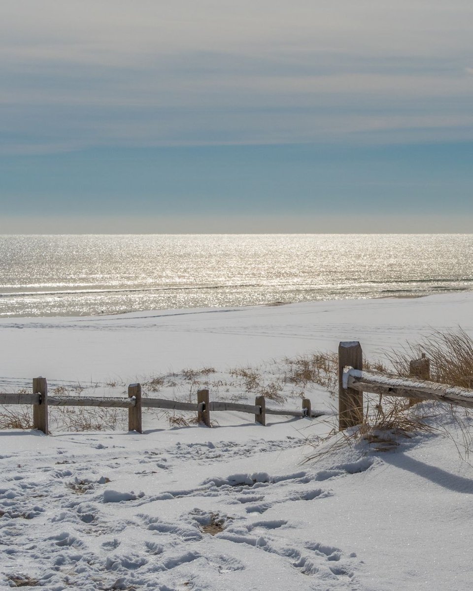 BrightonSuites's tweet photo. A dusting of snow, the hush of the waves, and the stillness of the season—Rehoboth Beach, reimagined in winter’s glow. ❄️⛄ https://t.co/QVkVM2adgD