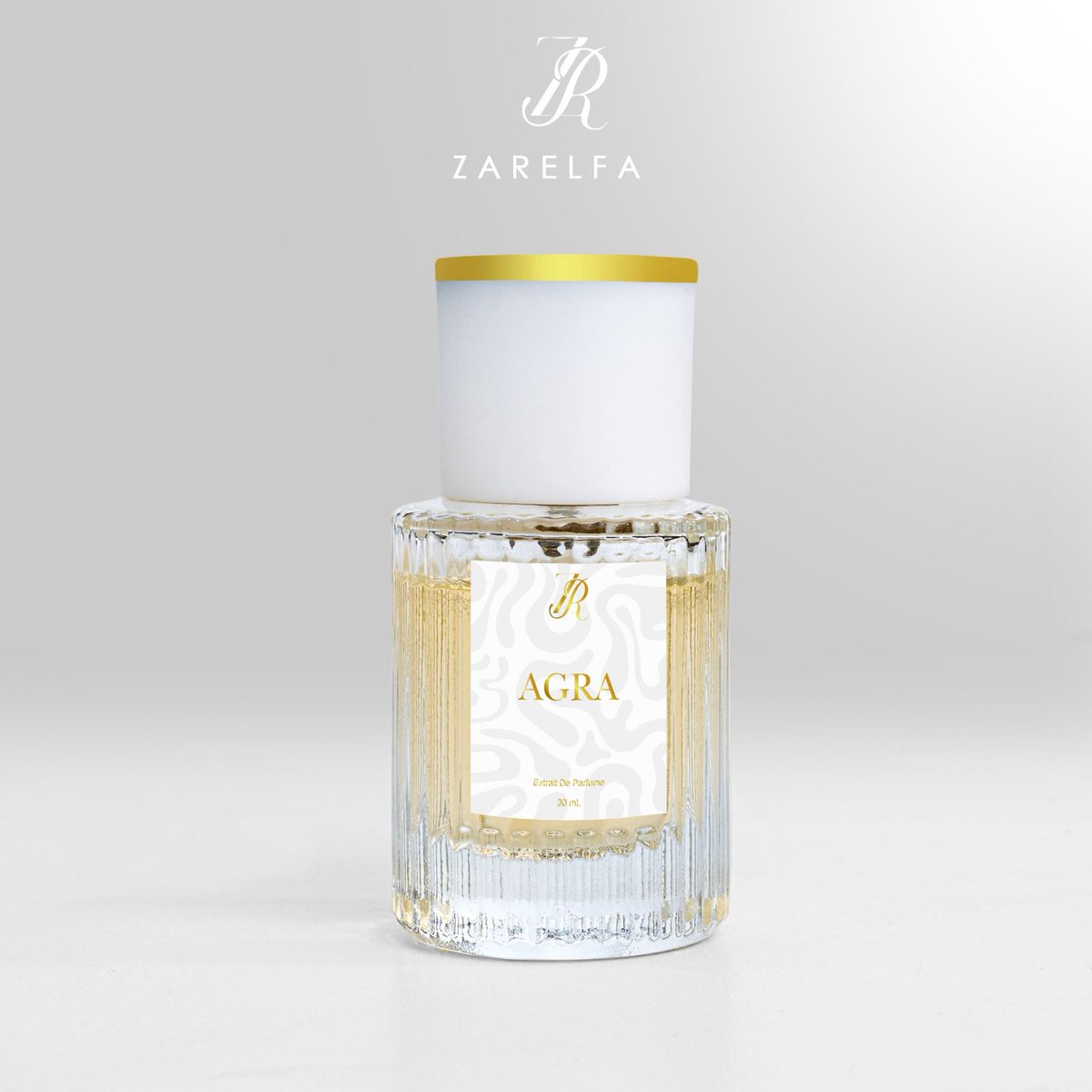 dii4nee's tweet image. ( Agra ) 
 Top notes= Passionfruit,Lime,Pepper &amp;amp; Ginger
 Middle notes = Gin,Mint&amp;amp;Spices
 base notes =Amber,Leather&amp;amp;Woody 
 
( Khumaira )
 Top notes =Bergamot, Orange
 Midlle notes =Violet Raspberry,Vanilla
 Base notes = Amber, Musk