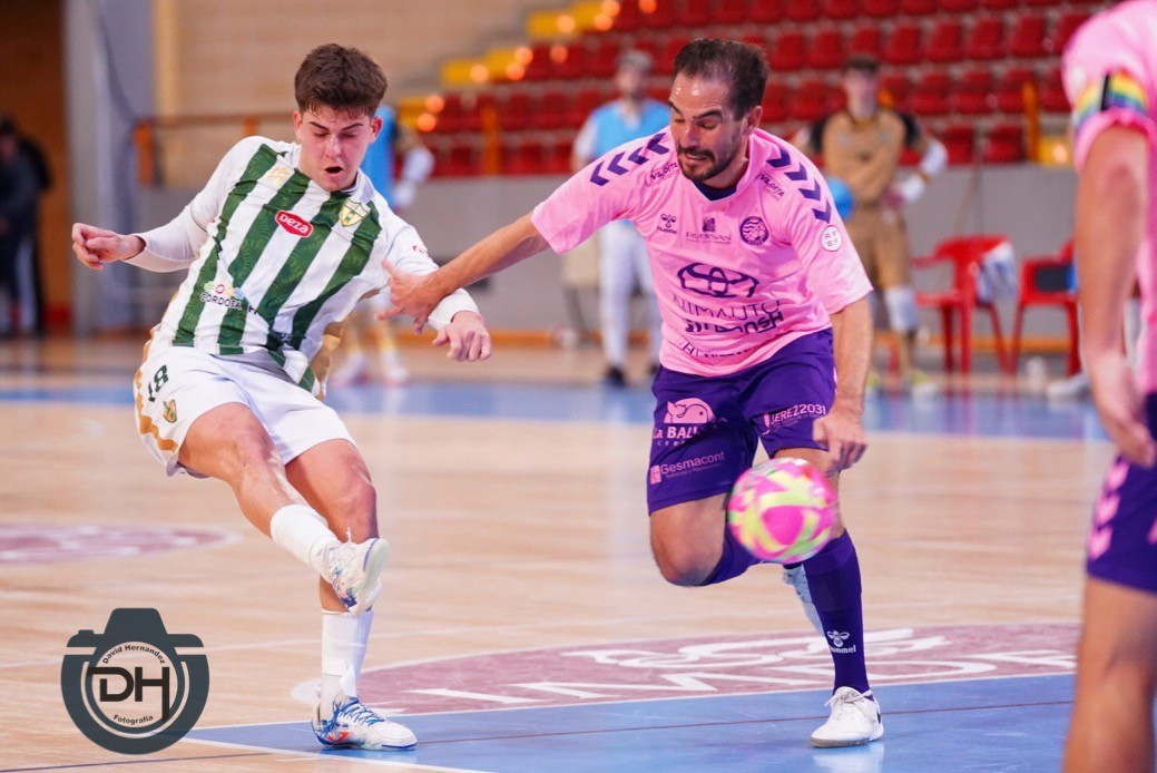 Futsalsur's tweet photo. 🌞 #LibreDirecto
🟢 @Mengibar_FS suma y sigue
🟢 @XerezDFC_Futsal se afianza
🟢 @ElPozoCiudadMur @JumillaCFS a la caza del @CDVirgiliCadiz
🔴 El descenso cosa de seis; @Alcala_FS @imperioceutafs @BlancaFS4 @FMalacitano @UD_ALCHOYANO @MalagaFS B

📻 https://t.co/KynYqIytSi https://t.co/eSjlOZSwKh