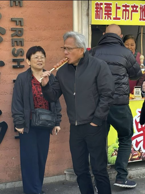 周末玩了两天龙虾🦞，极简版安装，全免费。
Clawdbot 安装步骤（10 分钟）

① 准备一台服务器（5 分钟）
北美的，打开 aws.amazon.com，注册 / 登录
搜索 EC2 → Launch Instance
系统选 Ubuntu
实例类型选 Free tier（8GB 那个）
启动后点 Connect → Connect