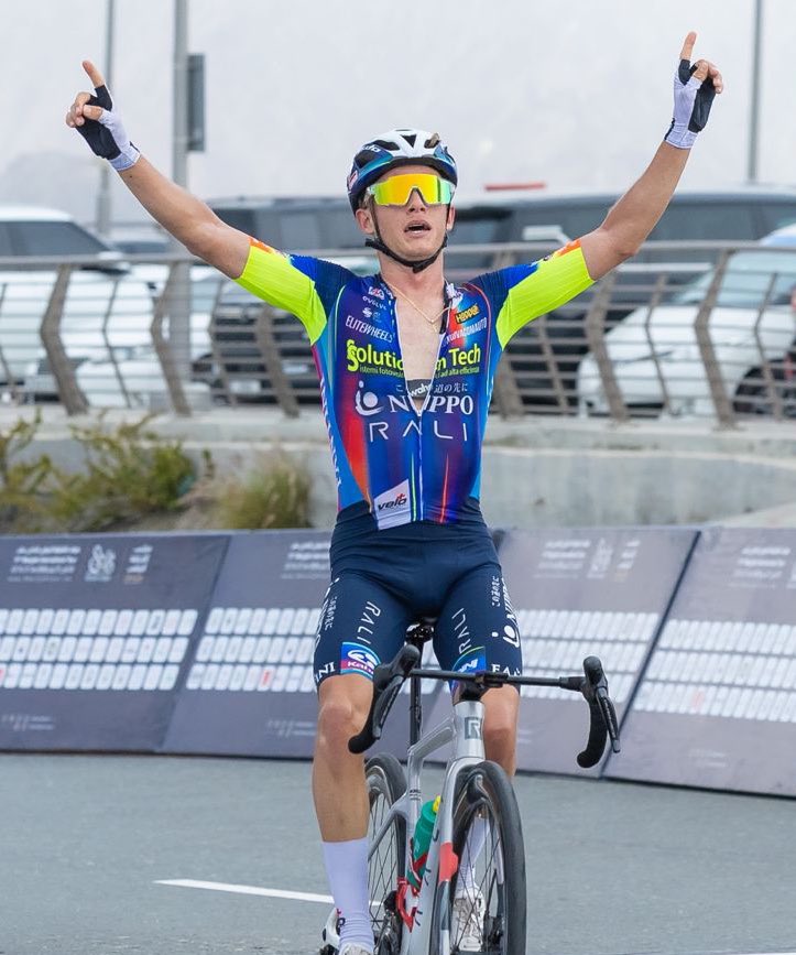 SolutionTechNR's tweet image. MATTEO FABBRO VINCE LA QUARTA TAPPA DEL TOUR OF SHARJAH 🏆

Grande giornata per il Team Solution Tech–NIPPO–Rali al Tour of Sharjah grazie alla vittoria di Matteo Fabbro nella tappa regina. Lo scalatore friulano si impone sull’ascesa finale verso Al Suhub, conquistando la prima…
