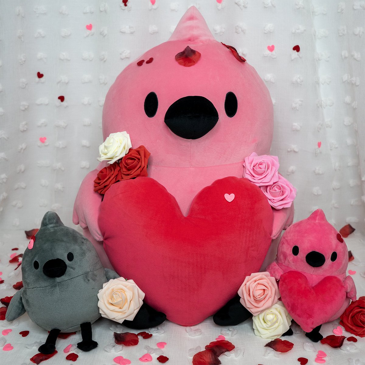 PointCrow's tweet image. Today is the last day to grab the giant heart doodle plush from Collectors Anxiety in order for it to arrive before Valentines Day!