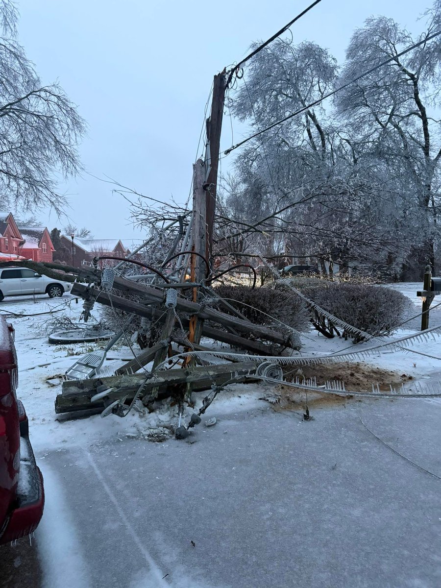 toricantstfu's tweet image. “Over-hyped”