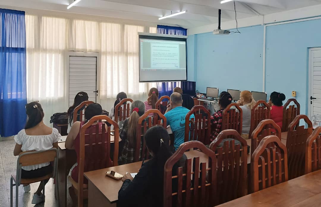 Continúa la Maestria en Enfermería iniciando su 3er módulo impartido por la DrC. Dra. Mónica Fraga García.✍️🏥