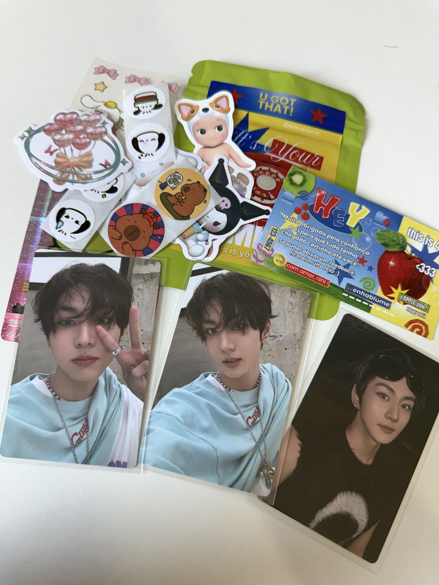 ehpnyen's tweet photo. feedback positivo para @enhablume 🤍 os cards chegaram em perfeito estado e ela foi muito querida em todo processo de compra! os cards são lindos 🥹 obrigada pelos mimos <3 https://t.co/vyiOsSZp2e