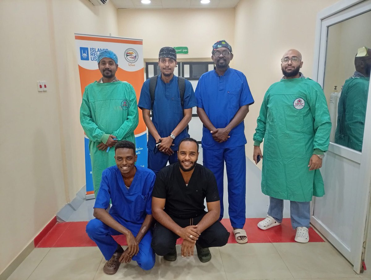 dr92semos's tweet image. يد تعمر ويد تخرب 

تم بحمد الله و توفيقه إفتتاح وحدة جراحه التجميل و الحروق و إجراء اول عمليه جراحيه تجمليه بمستشفى بحري التعليمي يوم السبت الموافق 24/1/2026  بواسطه دكتور طلال جرقندي استشاري جراحه التجميل وطاقمه  الطبي