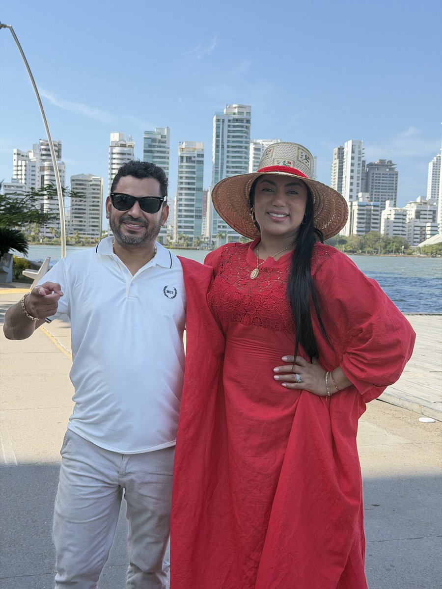 praxere's tweet photo. @marthaperaltae admiro tu liderazgo y valentía; soy testigo de tu crecimiento personal y profesional; del compromiso que tienes con la gente y las comunidades. Me solidarizo contigo; te auguro muchos éxitos y sé que de la mano de Dios primará la
Justicia sobre la ignominia. https://t.co/NFDPVRpgNw