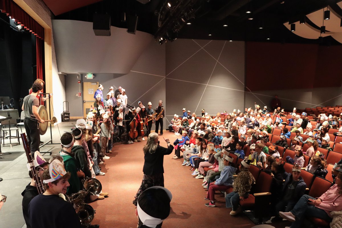 Emily Kluga tweet media