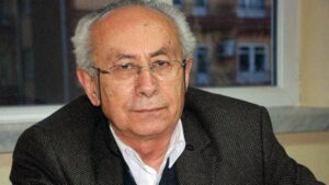 Fikret Başkaya: Küresel Anti-Kürt İttifak veya Bir Halkın Makûs Talihi…

🔴El-Kaide ve İŞİD artıklarını sahaya sürerek, Suriye’deki yegâne laik, demokrat, ilerici Kürtlere saldırının önünün açılması, Kürt düşmanlarını sevindirdi… 

Türkiye’de bağnaz resmî tarihin ve resmî