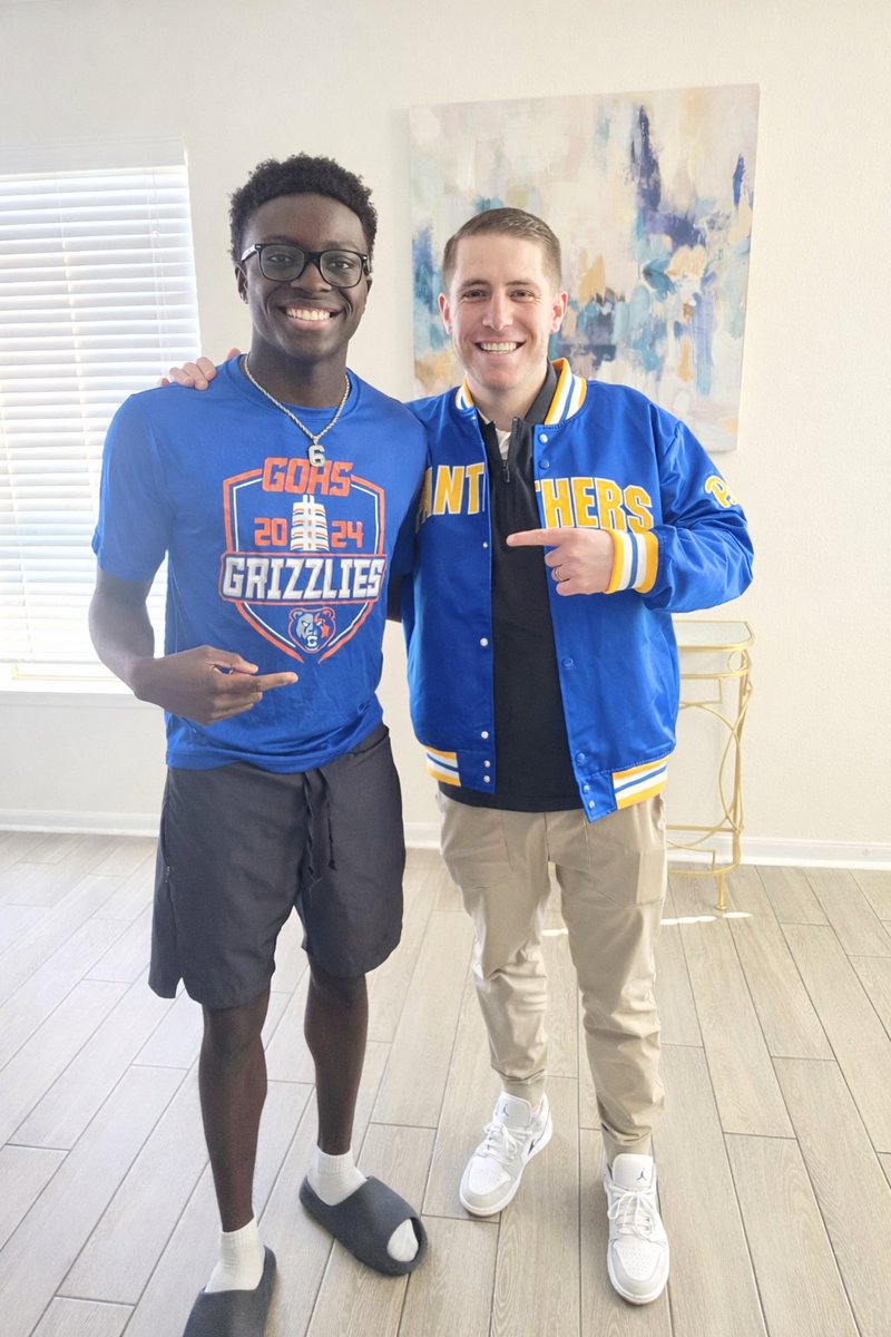 Darnell2Jackson's tweet image. #AGTG After a great home visit with @Coach_JoeBowen, I am blessed and honored to have received an offer from @Pitt_FB !!!
#H2P 
@CoachJjLaster @CoachDuzzPittFB 
@Kb1Raw @GOaksFootball @coach_mcdowell @CoachFrost12 @coachupton43 @jarrettbailey12 @dctf @npatexas1 @MaxPreps