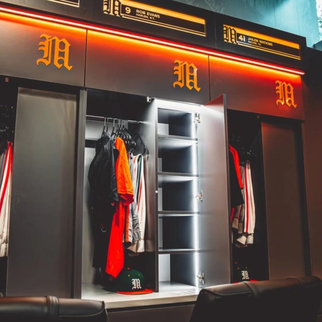 Hollman Lockers tweet media