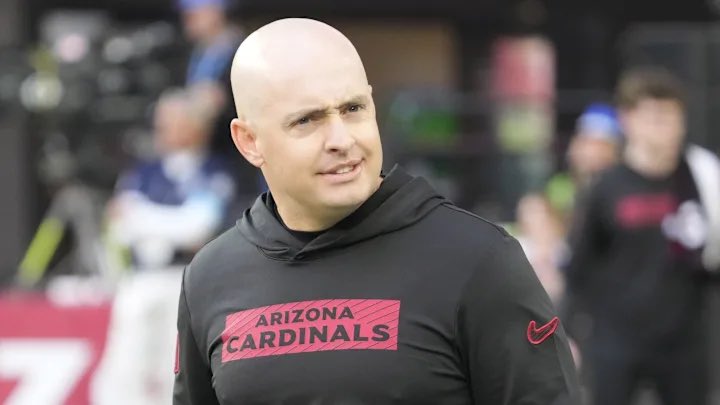 HoodiWaymo's tweet image. We’re building the Avengers…