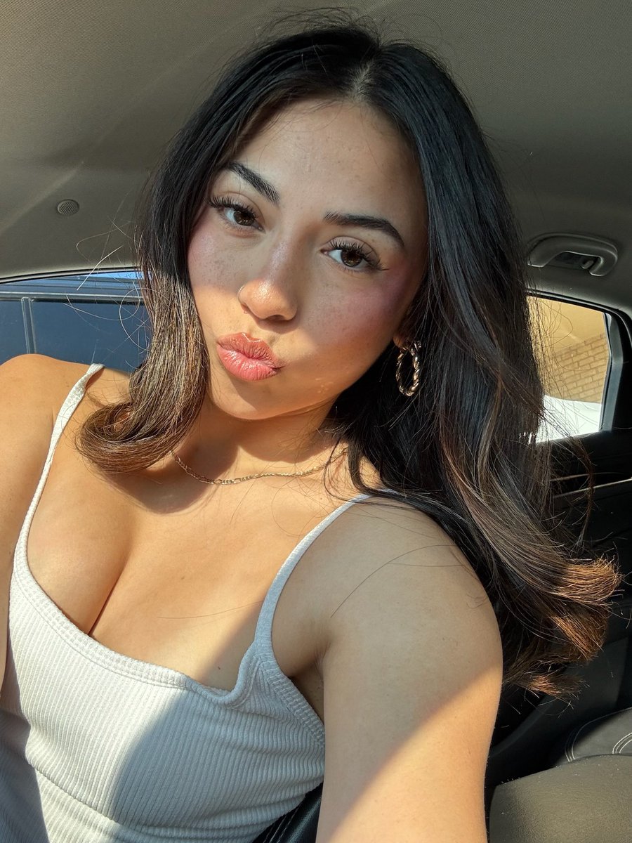 drunkoncoraa's tweet photo. https://t.co/cRDpWOWzAe