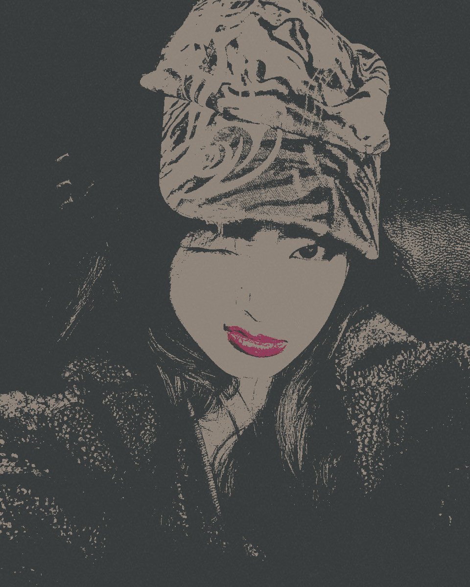 _softstatic's tweet image. yeni bir diziye başladım. herifler enfesss. umarım beni bulurlar 🙏😇