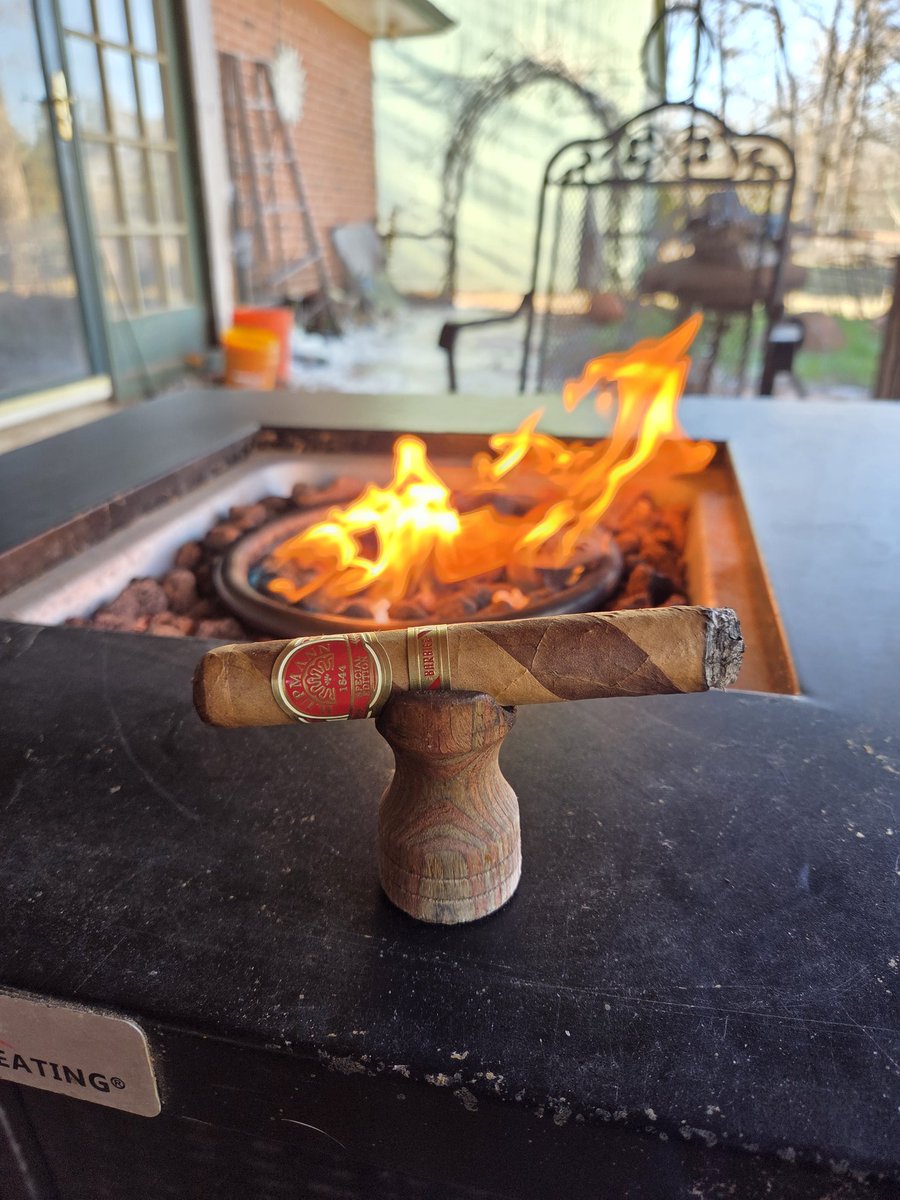kerryp - W5KDP (@cigarsnjeeps) on Twitter photo 