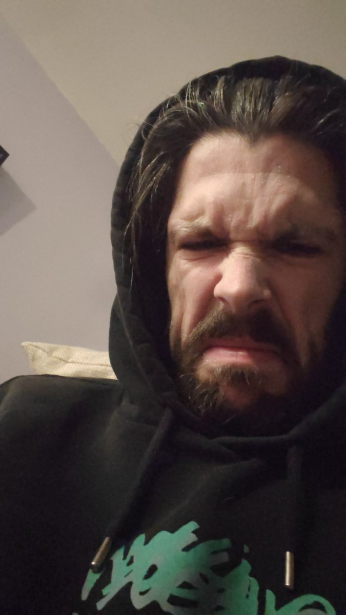 PunkBootMaster's tweet image. Took me two fuckin hours to unfollow all the randoms and dead accounts I've accumulated over the years but hello hi its fuckin ME