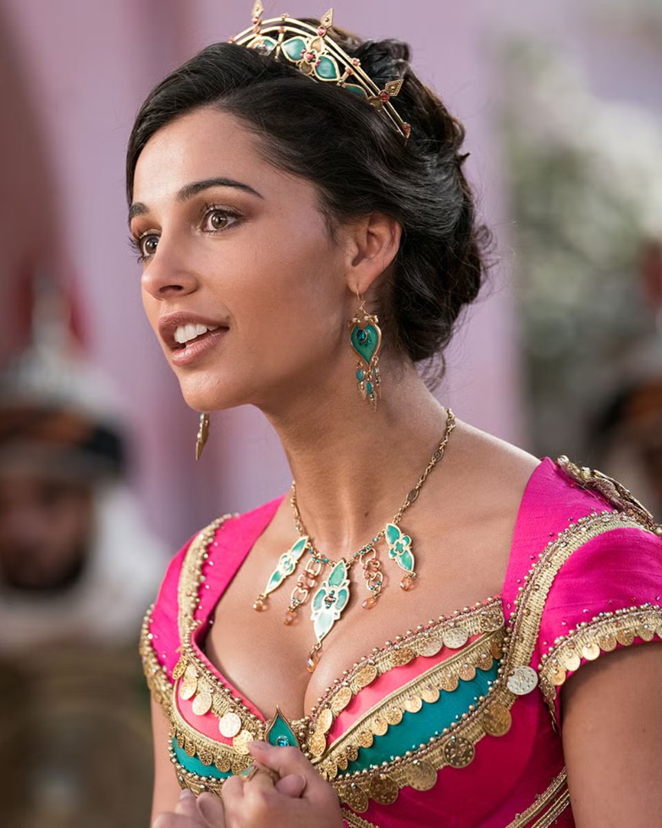 “Aladdin” star Naomi Scott opens up about her Christian faith:

“Sometimes we get asked the question, ‘How do you juggle your faith and what you do?’ But for me, I don’t know how I would do life without my faith.

That peace that you know you’re loved and valued is something that