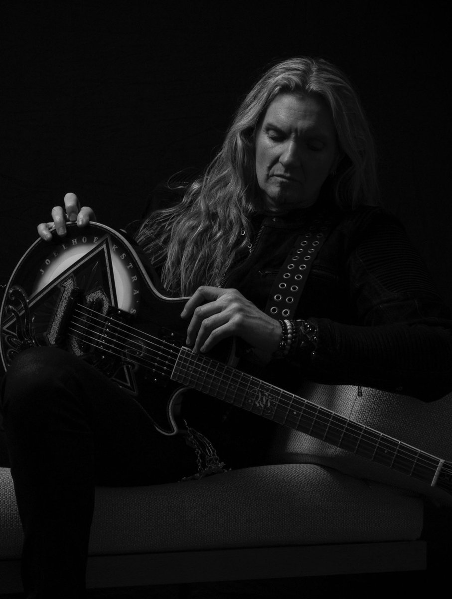Joel Hoekstra (@joelhoekstra13) on Twitter photo 