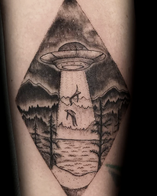 Club Tattoo tweet media