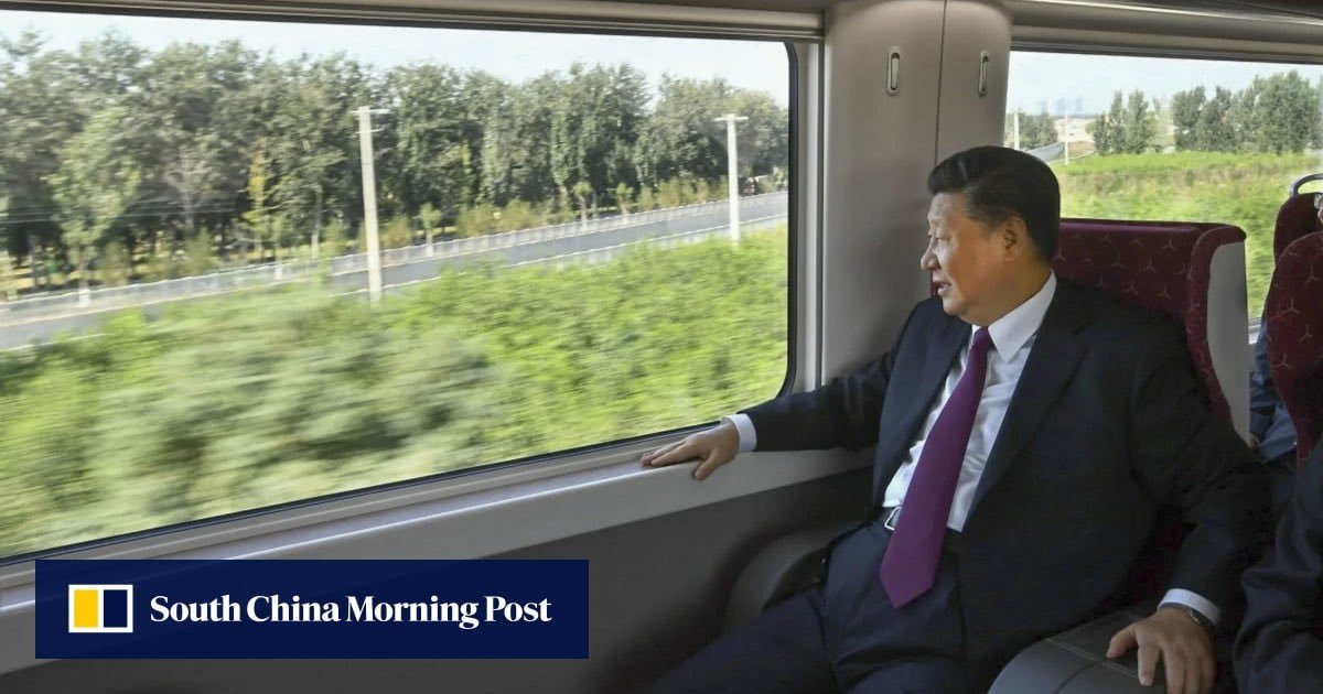 🔴 When President Xi Jinping went to Shanghai a few days ago, he took the high-speed train instead of flying.

In fact, he's been doing this quite often lately.

Why?

It's a great way to see the real China and gauge progress.

Provincial leaders will always present a rosy