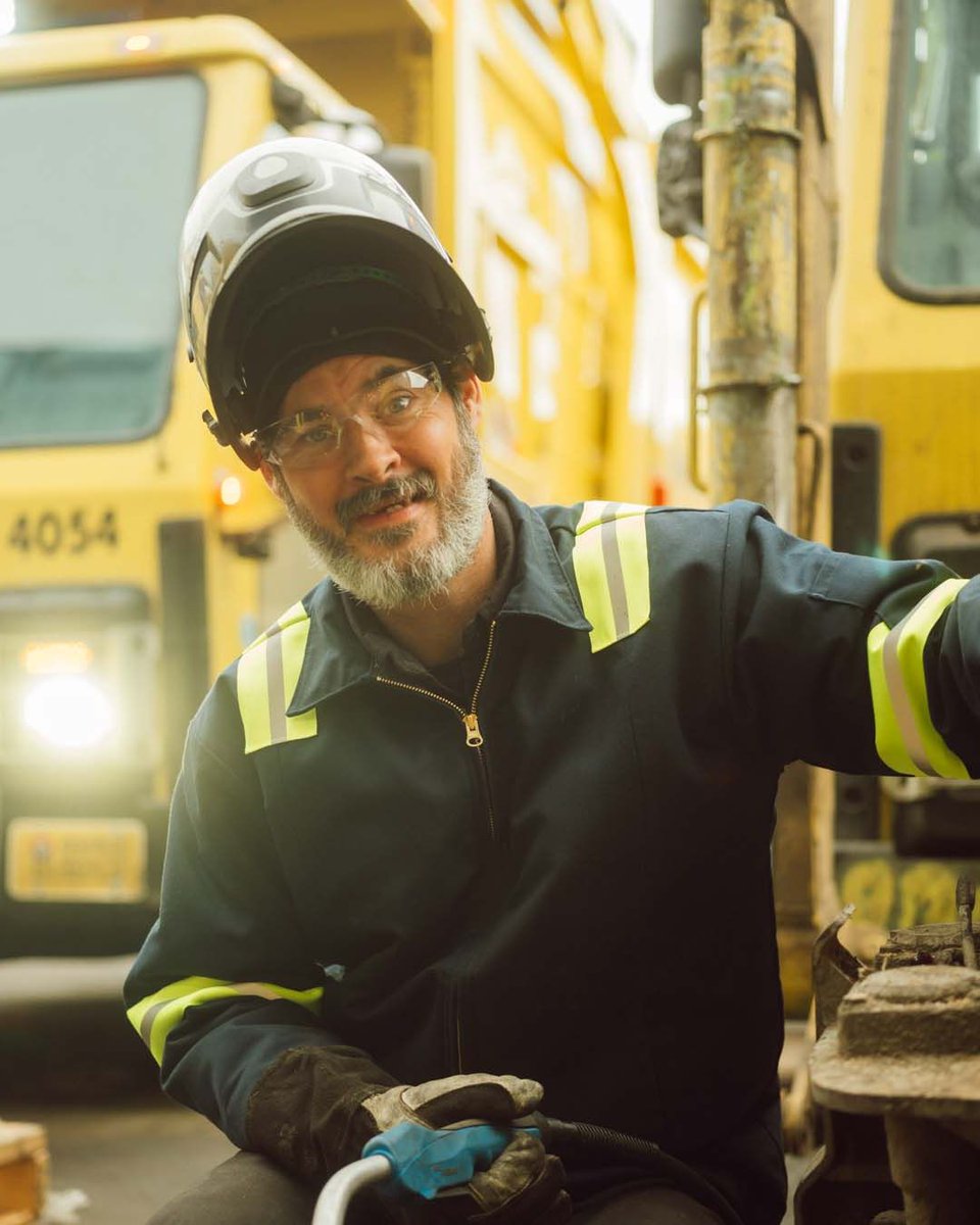 Priority tweet media